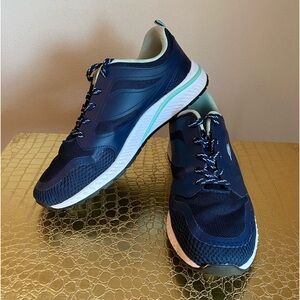 Easy Spirit Sehugs Anti-Gravity Navy Blue Sneaker SZ 8 1/2 W Like New